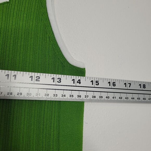 Halogen green ribbed retro 70s vibe wide strap stretch top size medium NWT - Picture 5 of 6